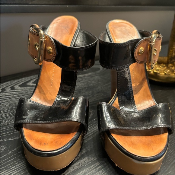 Giuseppe Zanotti Black Leather Wedge - Picture 8 of 9